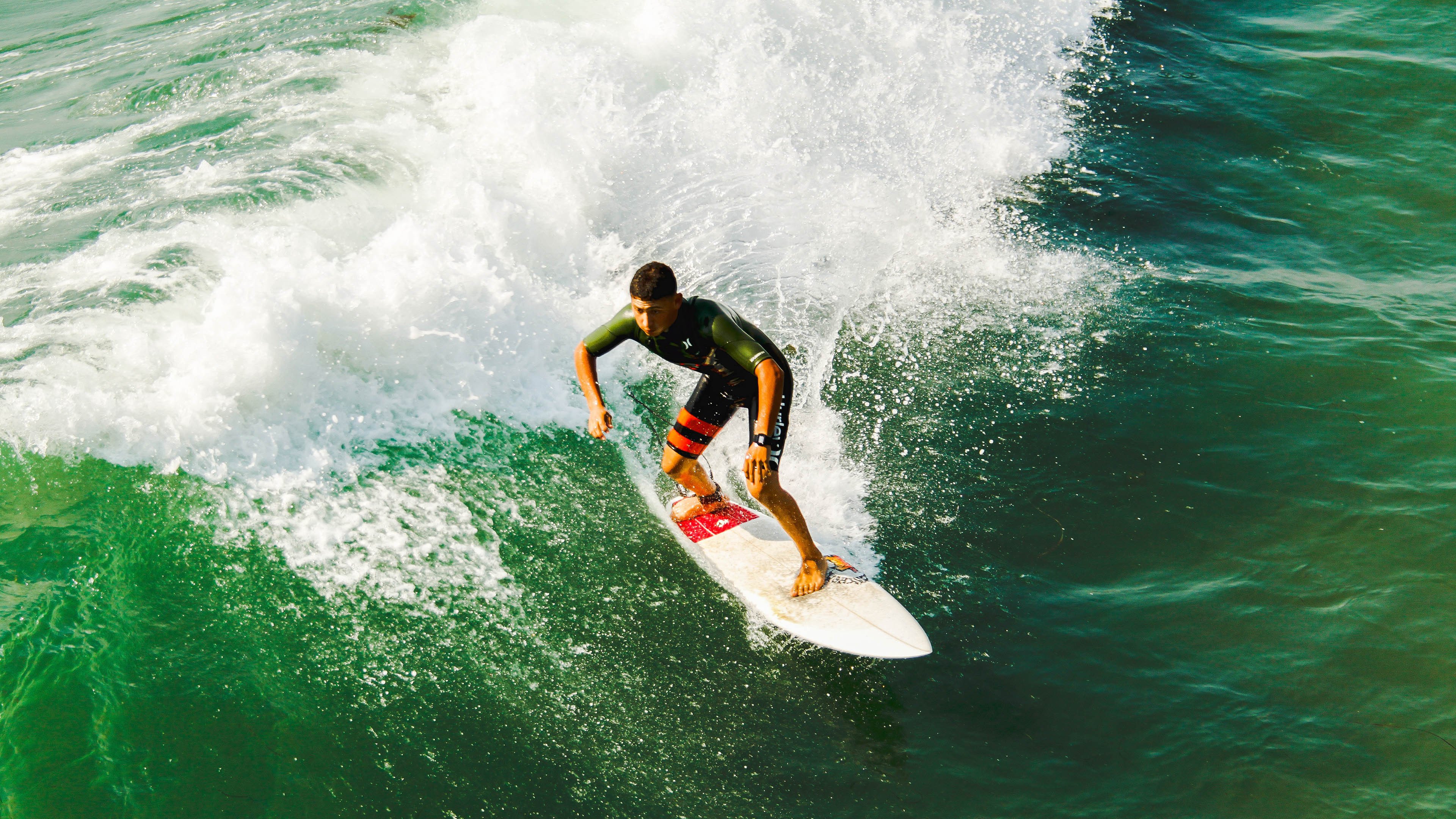 开云体育登录-唯一的见证，萨内凌空斩破纪录之夜
